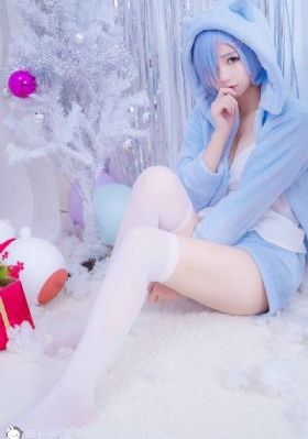 欧美品牌连衣裙_4K手机在线观看