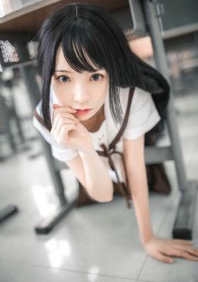 苹果壁纸欧美_云播放粤语日本成人在线